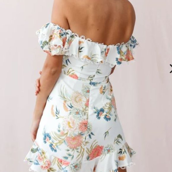 BOBBY BARDOT NECKLINE PUFF SLEEVE DRESS FLORAL PRINT WHITE - Picture 2 of 9